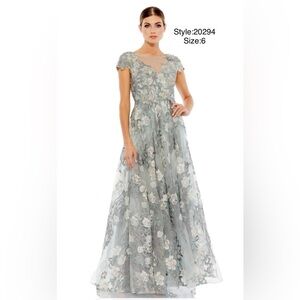 Floral embroidered short sleeve gown